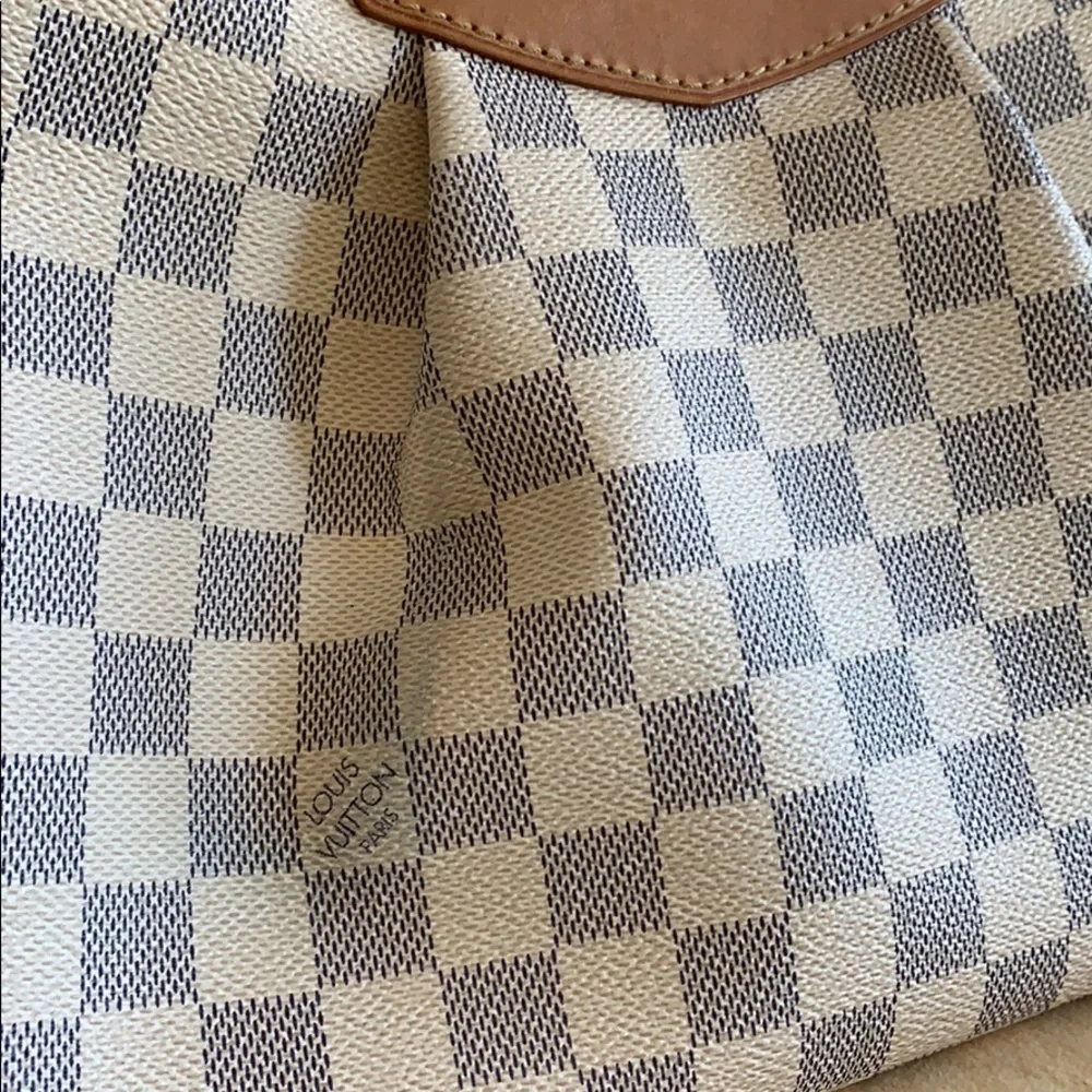 AUTHENTIC Louis Vuitton Damier Azur Siracusa PM Crossbody Bag in White and Tan